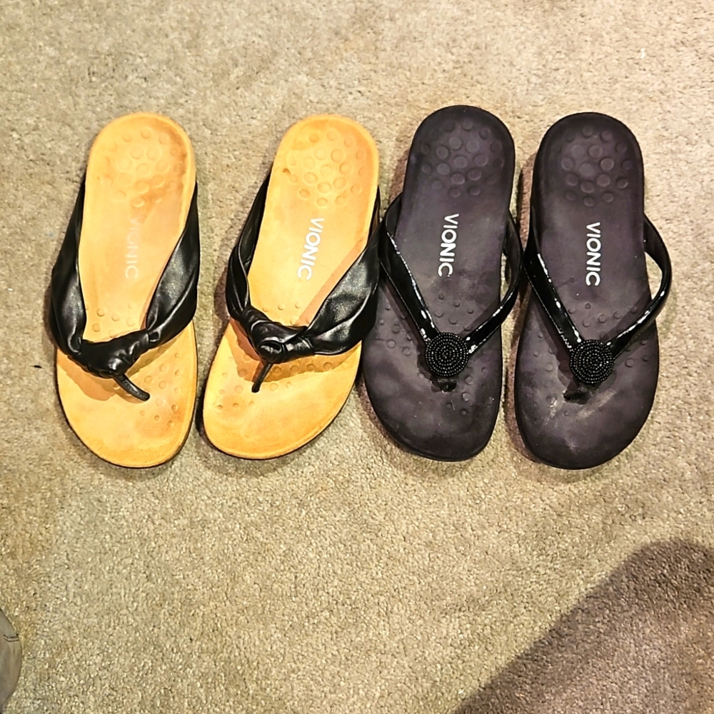 Vionic flip flops